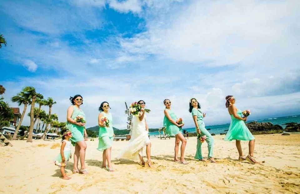 奄美大島ビーチウエディング 奄美大島ウエディング リプランニングのウェディングレポート 結婚式のプランがいっぱい届く プラコレウェディング
